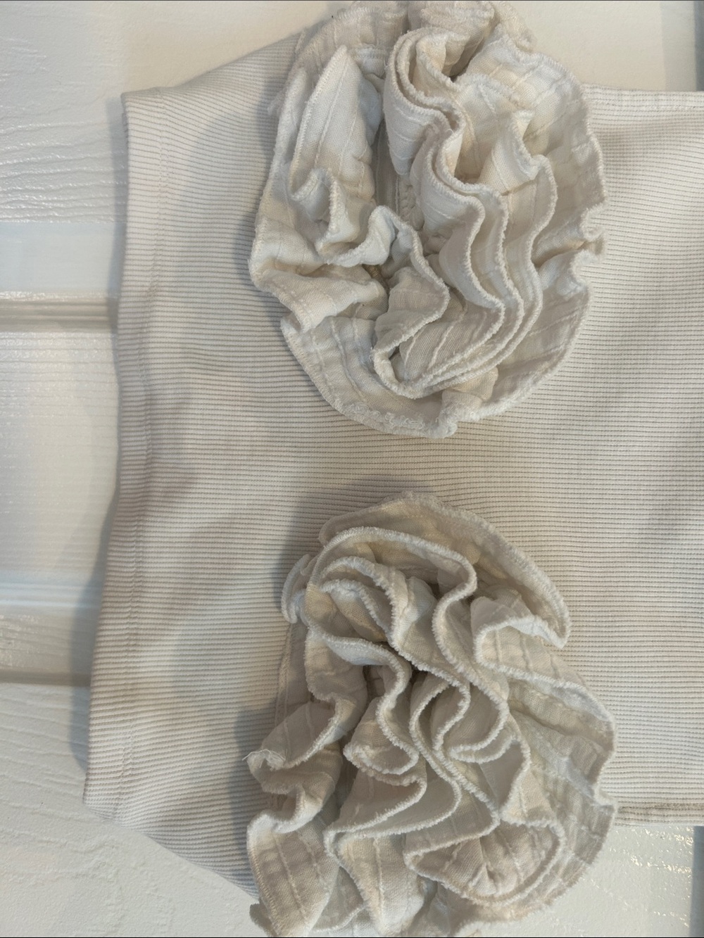 Zara White Ruffle Ribbed Cropped Tank Top - Picture 4 of 4